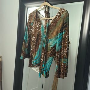 Like new small leopard print 3/4 sleeve Cyrus brand